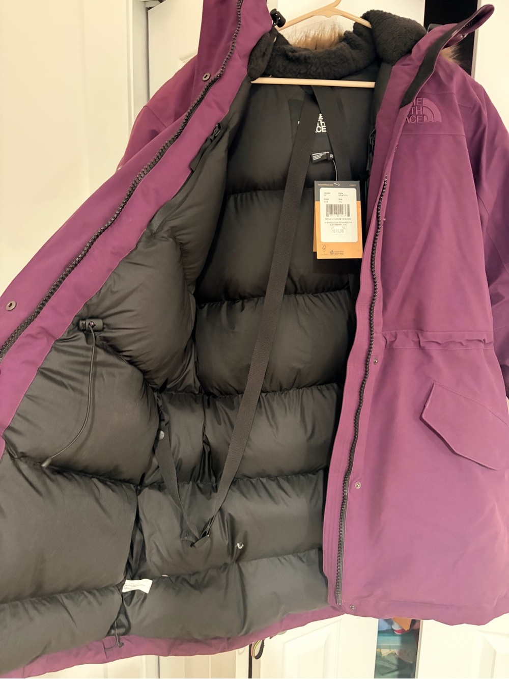 North face women’s Expedition McMurdo Parka. NWT! - Picture 4 of 7